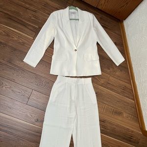 WAYF white women’s pantsuit